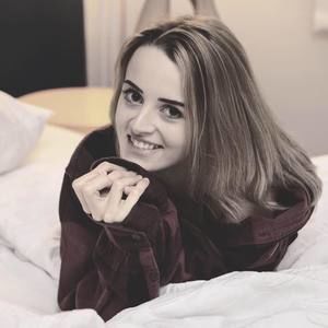 Meet your Posher, Julia